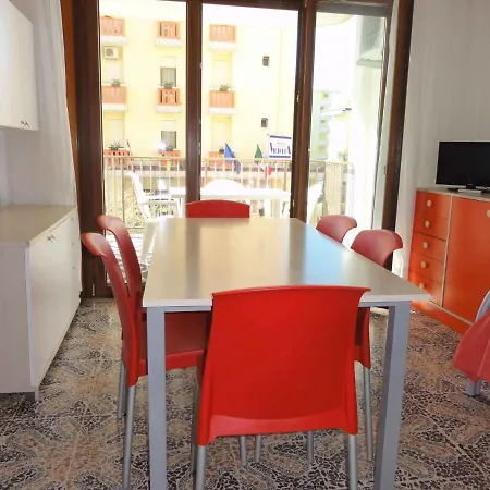 In 36877 Apartment *