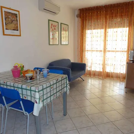 In 36877 Apartment *